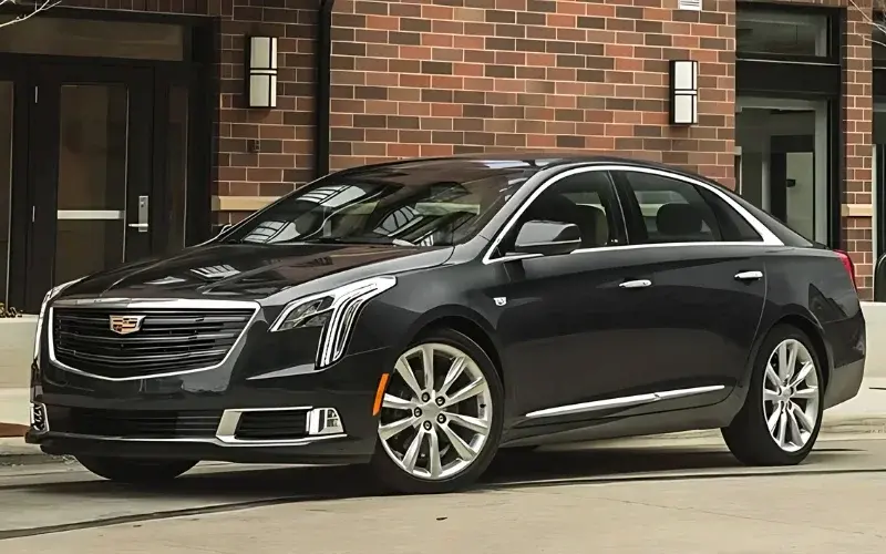Cadillac XTS Luxury Sedan for corporate airport transfers, 3 passengers, 2 bags